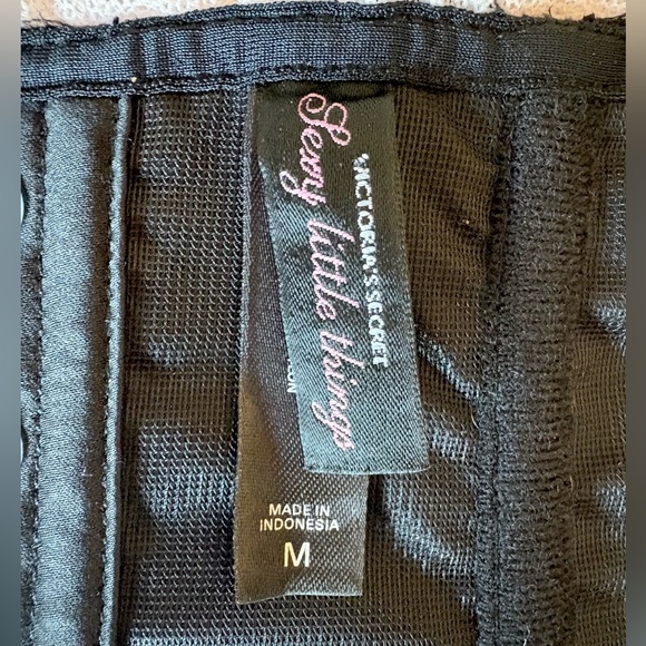 RARE Victoria's Secret Sexy Little Things Black Satin Pink Ruffle Corset Medium - Picture 6 of 6